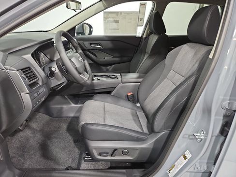 New 2026 Nissan Rogue SV AWD/4WD image 8