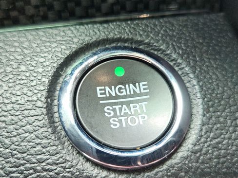 Used 2019 Ford F150 Lariat w/ Equipment Group 502A Luxury AWD/4WD image 21