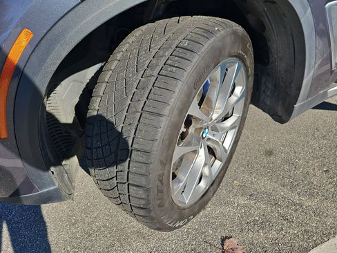 Used 2020 BMW X5 xDrive40i w/ Premium Package image 35