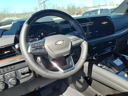 New 2026 Chevrolet Suburban High Country AWD/4WD image 5