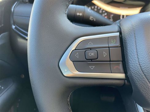 New 2026 Jeep Compass Latitude image 14