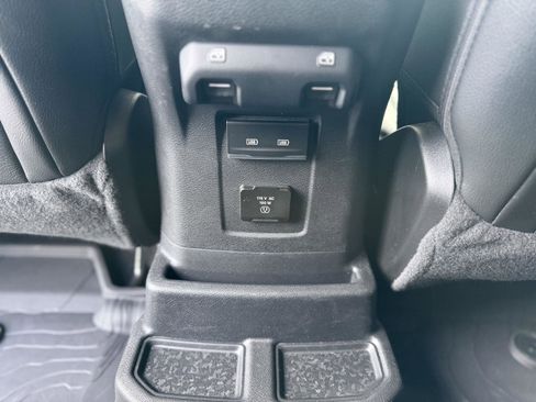 Used 2022 Jeep Wrangler Unlimited Sahara w/ Cold Weather Group image 8