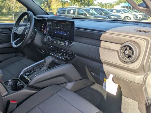 Used 2026 Chevrolet Colorado W/T w/ WT Custom Package RWD image 31