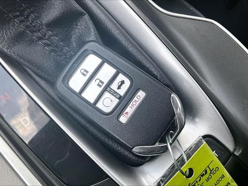 Used 2018 Honda Accord Touring image 15