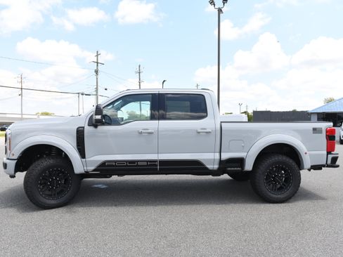 New 2026 Ford F250 Lariat w/ Black Appearance Package AWD/4WD image 6