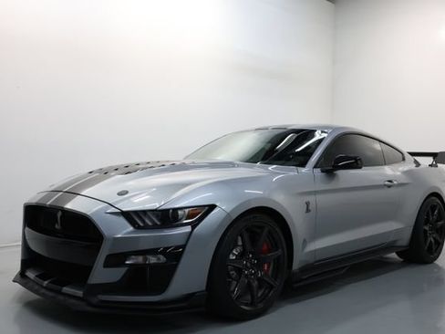 Used 2020 Ford Mustang Shelby GT500 w/ Carbon Fiber Track Pack RWD image 55