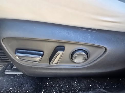 Used 2024 Toyota RAV4 XLE AWD/4WD image 10