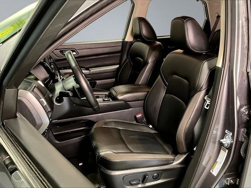 Used 2025 Nissan Pathfinder SL image 21