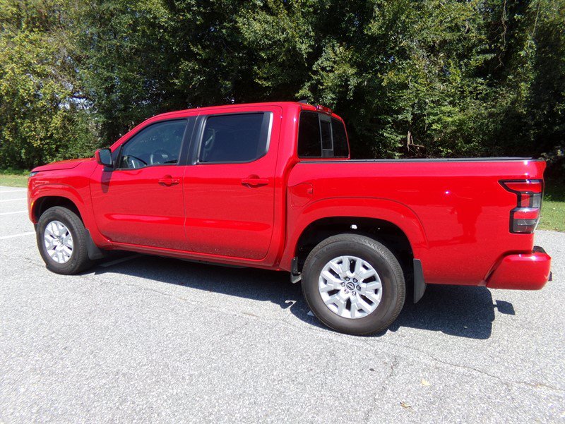 Used 2022 Nissan Frontier SV AWD/4WD image 9