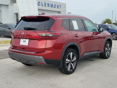 Used 2024 Nissan Rogue SL FWD image 5