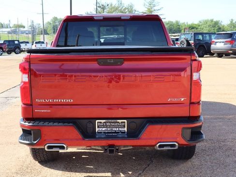 Used 2022 Chevrolet Silverado 1500 RST AWD/4WD image 4