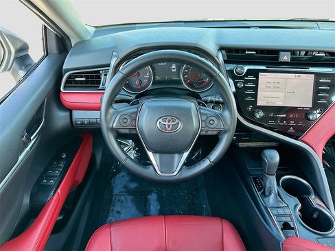 Used 2019 Toyota Camry XSE image 20