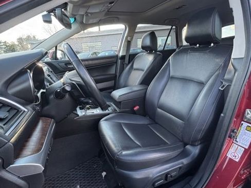 Used 2017 Subaru Outback 2.5i Limited image 10