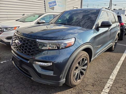 Certified 2024 Ford Explorer ST-Line w/ Class IV Trailer Tow Package image 2