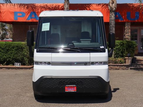 Used 2023 Chevrolet Brightdrop 600 w/ Active Safety Package 2 image 3