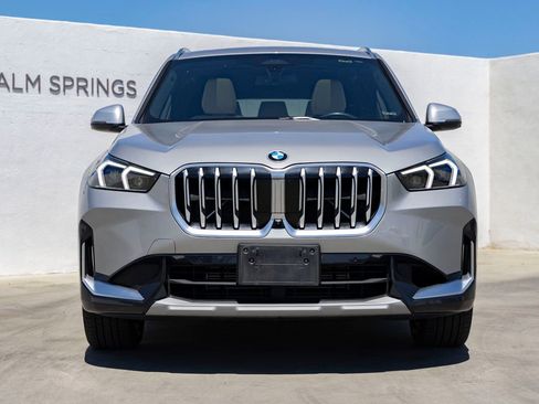 Used 2023 BMW X1 xDrive28i w/ Premium Package AWD/4WD image 4