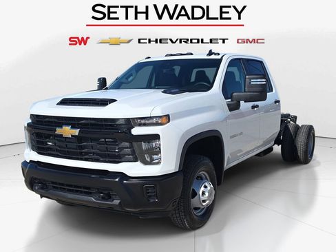 New 2026 Chevrolet Silverado 3500 W/T image 3