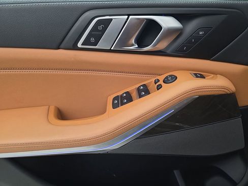 Used 2023 BMW X5 xDrive40i w/ Executive Package image 14