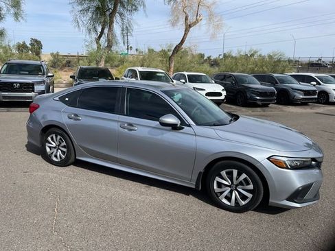 Used 2023 Honda Civic LX image 6