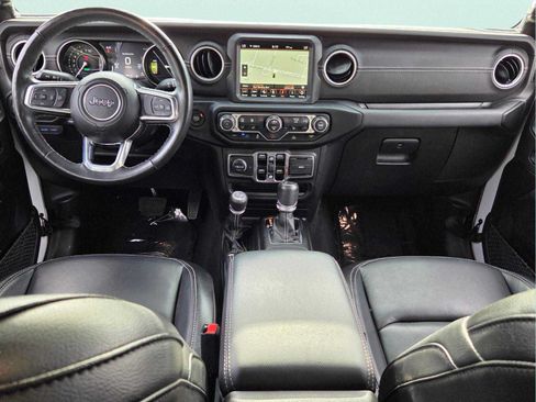 Used 2023 Jeep Wrangler Unlimited Sahara w/ Cold Weather Group AWD/4WD image 2