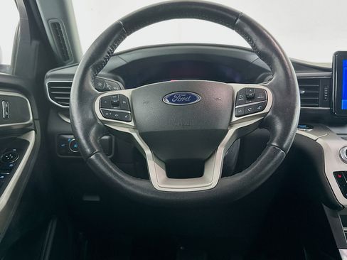 Used 2023 Ford Explorer XLT w/ Equipment Group 202A image 18