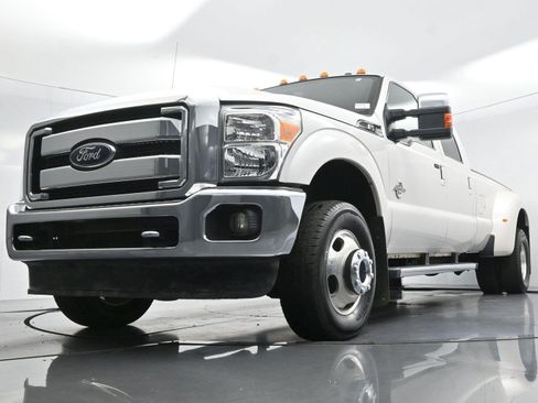 Used 2012 Ford F350 Lariat w/ Lariat Ultimate Pkg AWD/4WD image 45