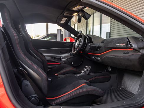 Used 2020 Ferrari 488 Pista Spider RWD image 56