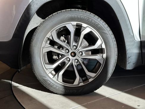 Used 2021 GMC Terrain SLT w/ Infotainment Package II AWD/4WD image 25