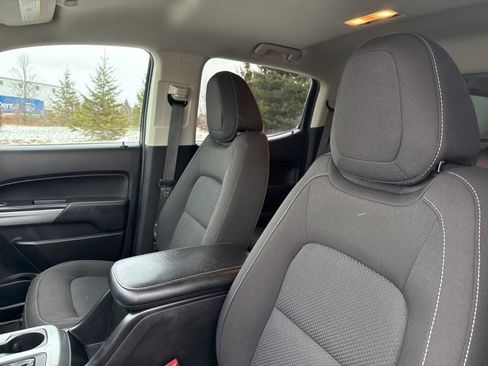 Used 2020 Chevrolet Colorado LT w/ LT Convenience Package image 16
