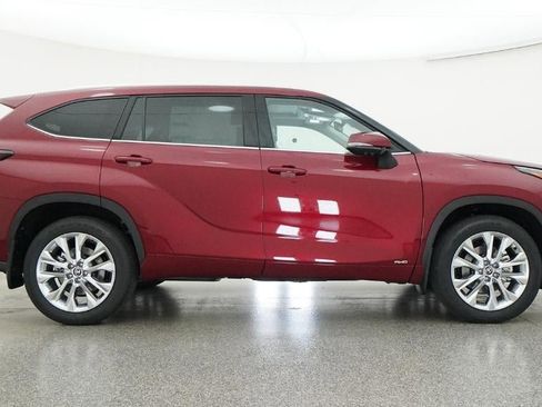 New 2026 Toyota Highlander Limited image 27