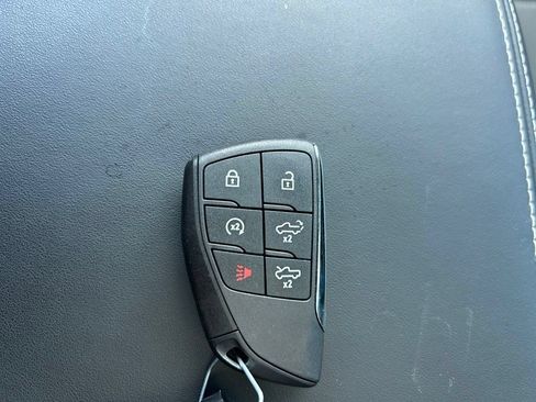 Used 2025 GMC Sierra EV Denali AWD/4WD image 36