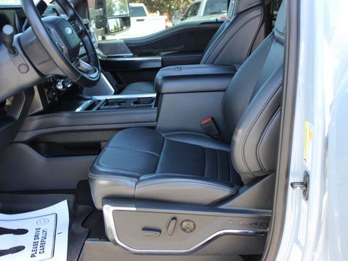 Used 2025 Ford F350 Platinum AWD/4WD image 9
