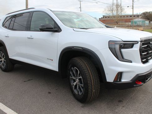 New 2026 GMC Acadia AT4 image 14