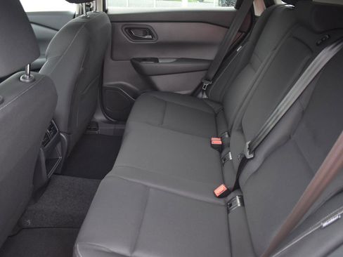 Used 2026 Nissan Rogue S FWD image 42