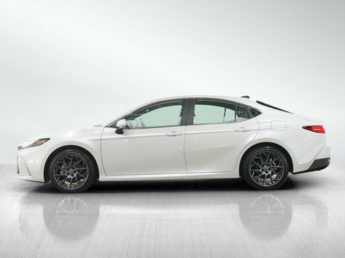 Used 2026 Toyota Camry XLE w/ Premium Plus Package AWD/4WD image 2