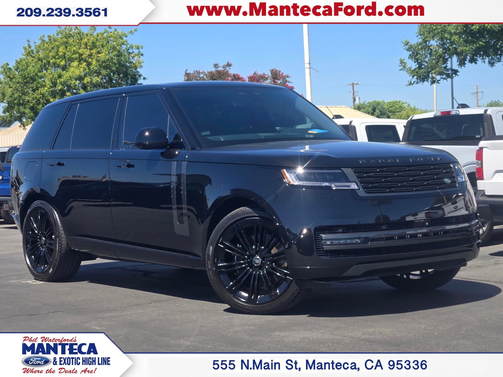Used 2025 Land Rover Range Rover Long Wheelbase SE AWD/4WD image 1