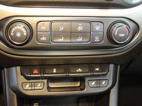 Used 2018 Chevrolet Colorado LT image 24