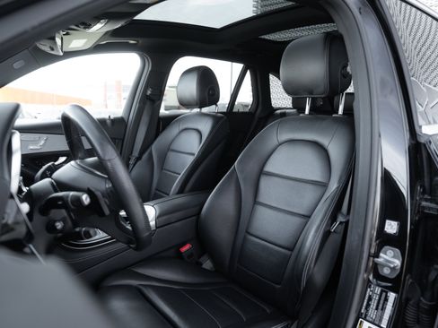 Used 2019 Mercedes-Benz GLC 300 4MATIC image 22