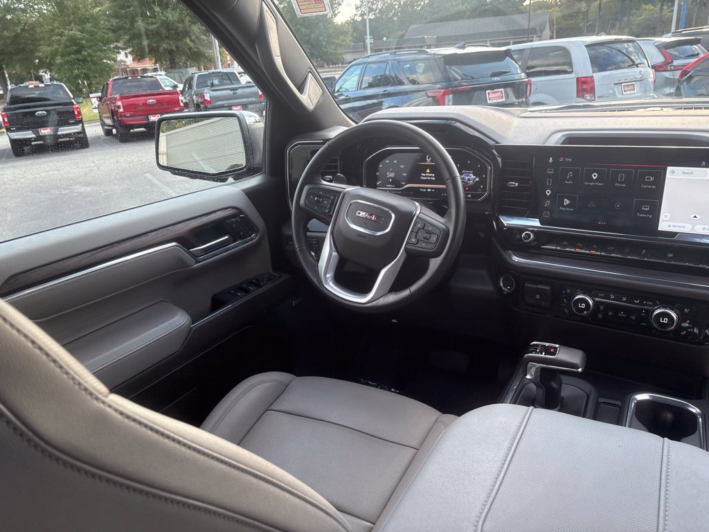 Used 2024 GMC Sierra 1500 SLT w/ SLT Premium Plus Package AWD/4WD image 8