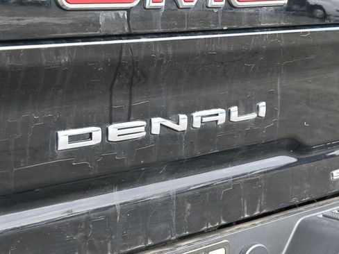 Used 2021 GMC Sierra 2500 Denali w/ Denali Black Diamond Edition image 12