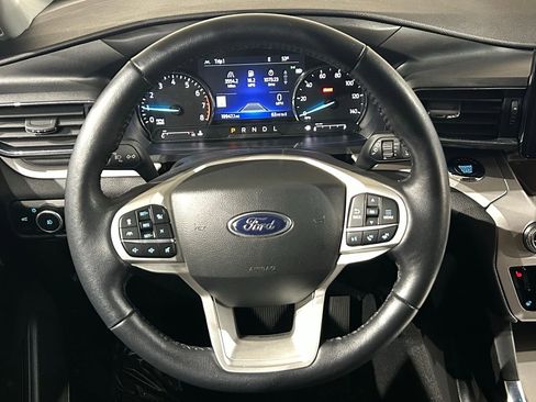 Used 2023 Ford Explorer XLT w/ Equipment Group 202A AWD/4WD image 69