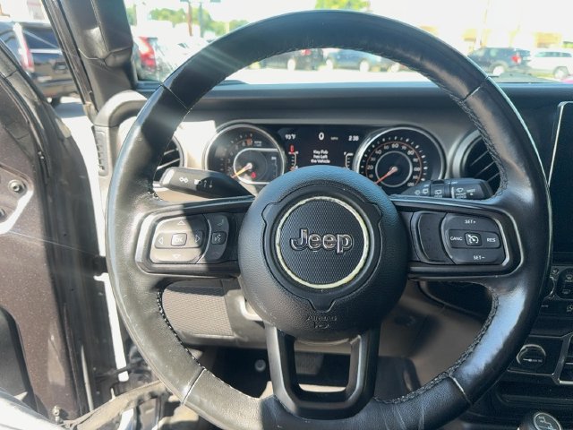 Used 2018 Jeep Wrangler Unlimited Sport S AWD/4WD image 16