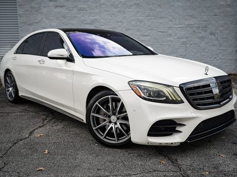 Used 2018 Mercedes-Benz S 560 Sedan w/ AMG Line Exterior image 8