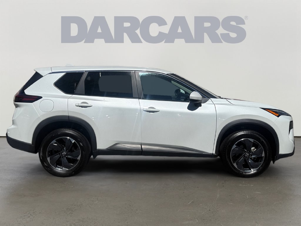 Used 2024 Nissan Rogue SV AWD/4WD image 8