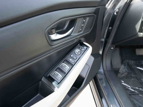 Used 2024 Honda Accord Touring image 7