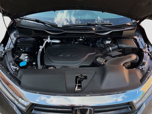 Used 2023 Honda Odyssey Touring image 32