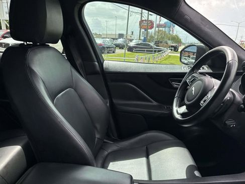 Used 2020 Jaguar F-PACE Premium image 13