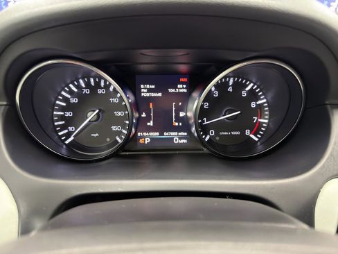 Used 2016 Land Rover Discovery Sport SE image 19