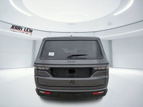 New 2026 Jeep Grand Wagoneer Summit AWD/4WD image 4