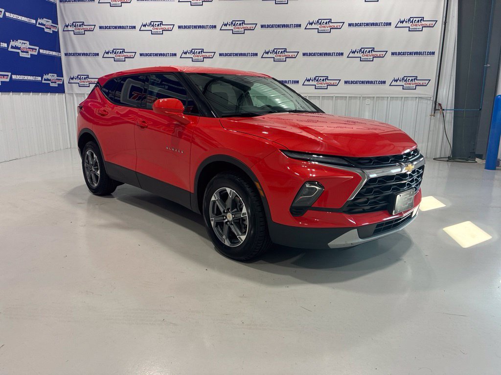 Used 2025 Chevrolet Blazer LT AWD/4WD image 8
